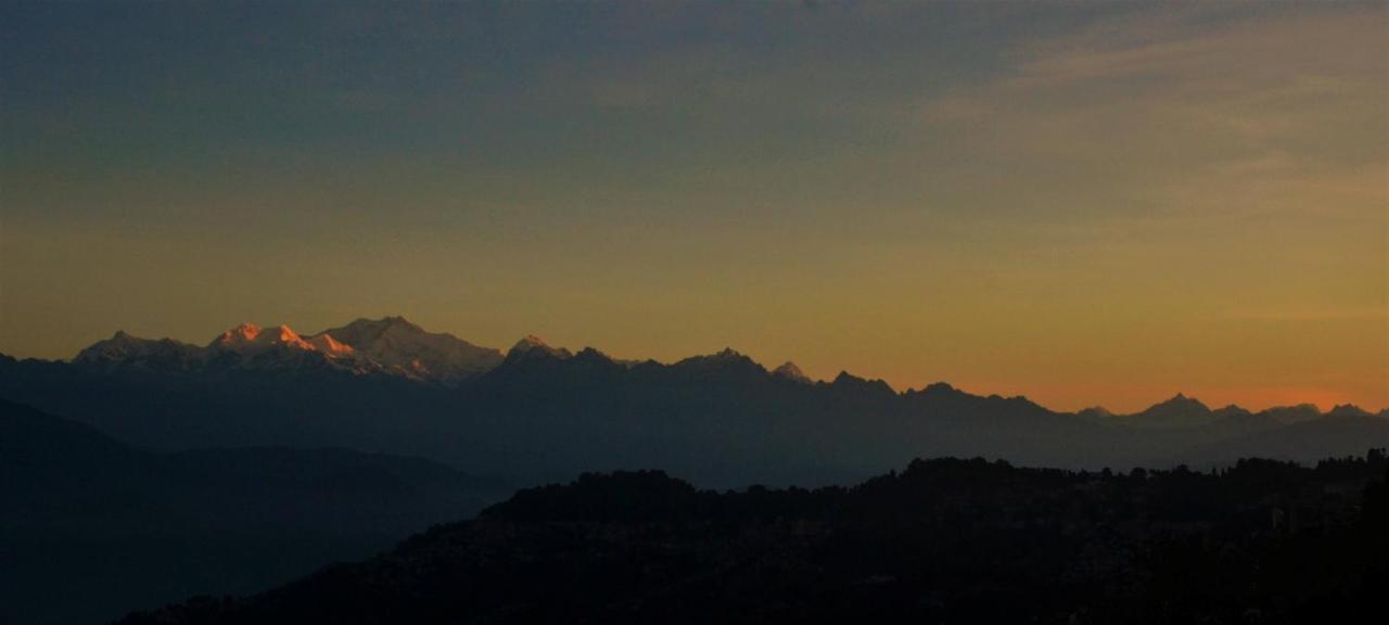 West Point Backpackers Hostel Darjeeling  Exterior photo